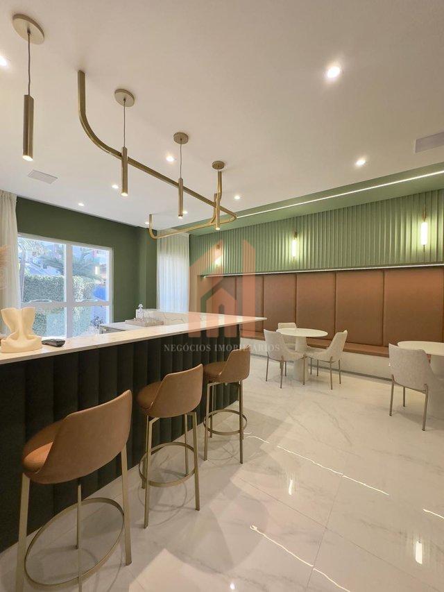 Apartamento de 02 dorms ( sendo 01 suíte) em condomínio com ótima infraestrutura! - Camboriú - 