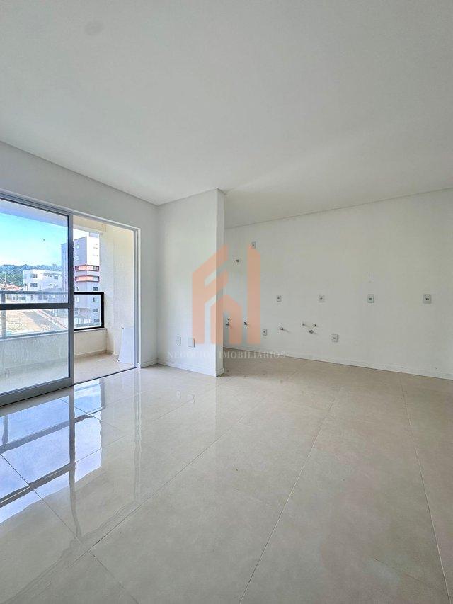 Apartamento de 02 dorms ( sendo 01 suíte) em condomínio com ótima infraestrutura! - Camboriú - 