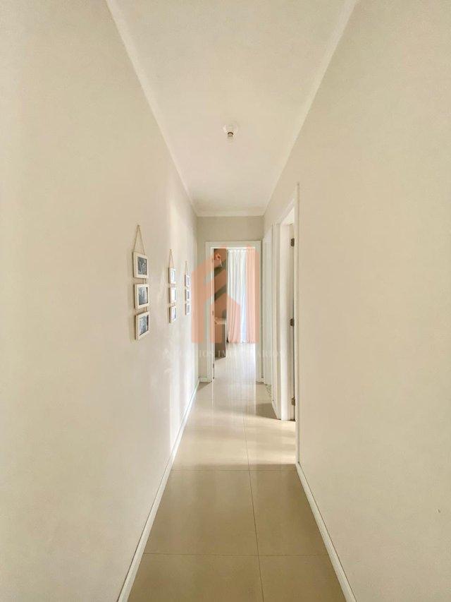 APTO DE 02 DORMS COM 02 VAGAS NA GARAGEM | Em andar alto com vista panorâmica  Camboriú - 