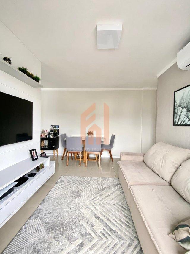 APTO DE 02 DORMS COM 02 VAGAS NA GARAGEM | Em andar alto com vista panorâmica  Camboriú - 
