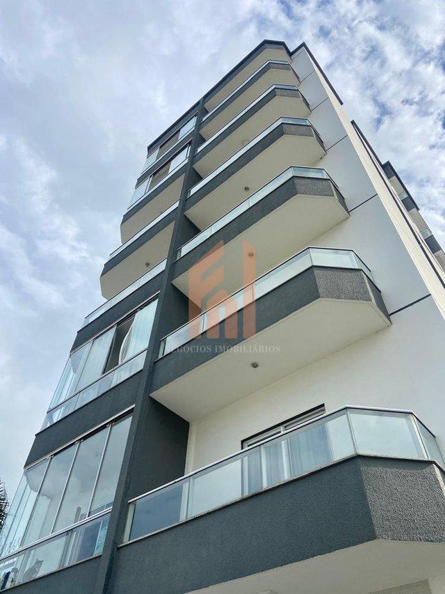 APTO DE 02 DORMS COM 02 VAGAS NA GARAGEM | Em andar alto com vista panorâmica  Camboriú - 
