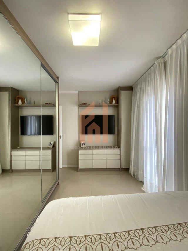 APTO DE 02 DORMS COM 02 VAGAS NA GARAGEM | Em andar alto com vista panorâmica  Camboriú - 