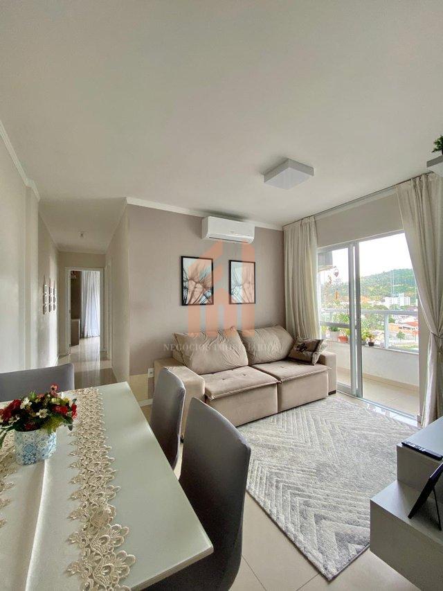 APTO DE 02 DORMS COM 02 VAGAS NA GARAGEM | Em andar alto com vista panorâmica  Camboriú - 