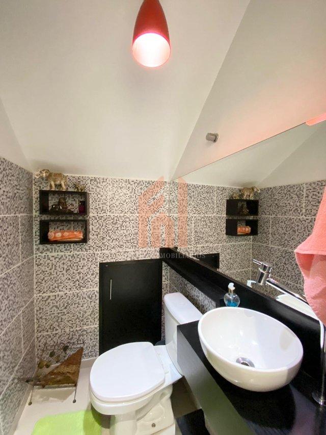 Sobrado de 03 dorms em ótima localização | Semi mobiliado | AVALIA IMÓVEL DE MENOR VALOR - Camboriú - 