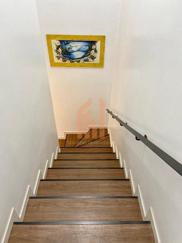 Sobrado de 03 dorms em ótima localização | Semi mobiliado | AVALIA IMÓVEL DE MENOR VALOR - Camboriú - 