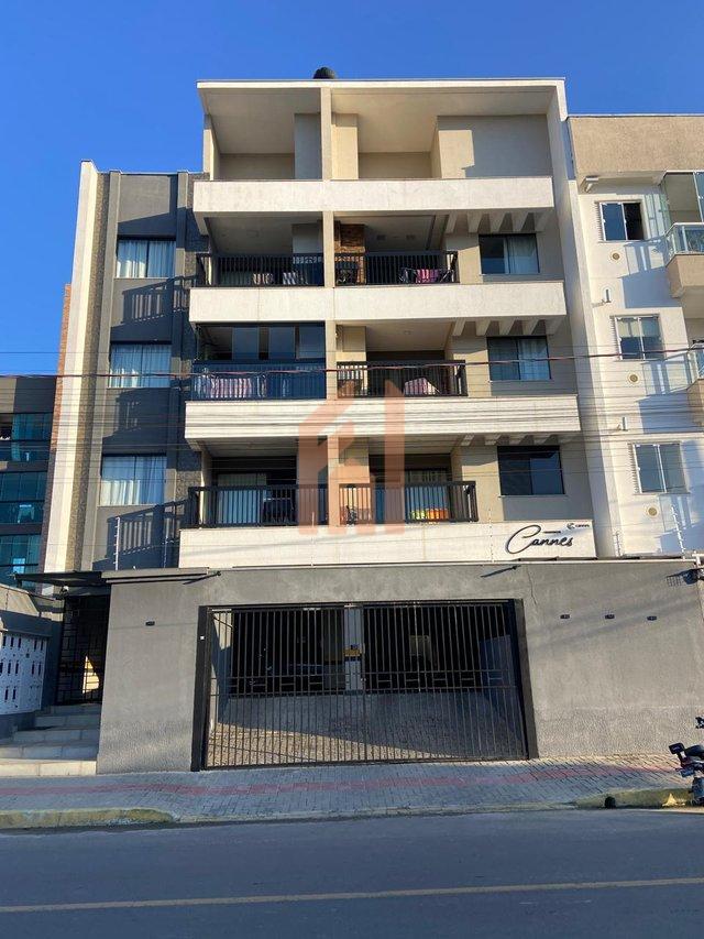 APARTAMENTO MOBILIADO | Excelente localização, fácil acesso ao Centro de Camboriú - Camboriú - 