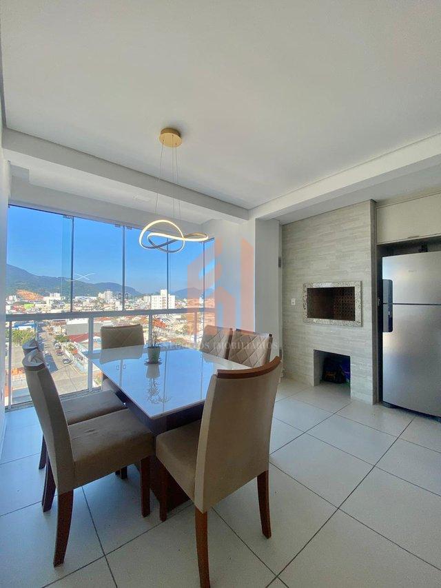 APARTAMENTO MOBILIADO | No Centro de Camboriú, andar alto com linda vista panorâmica - Camboriú - 