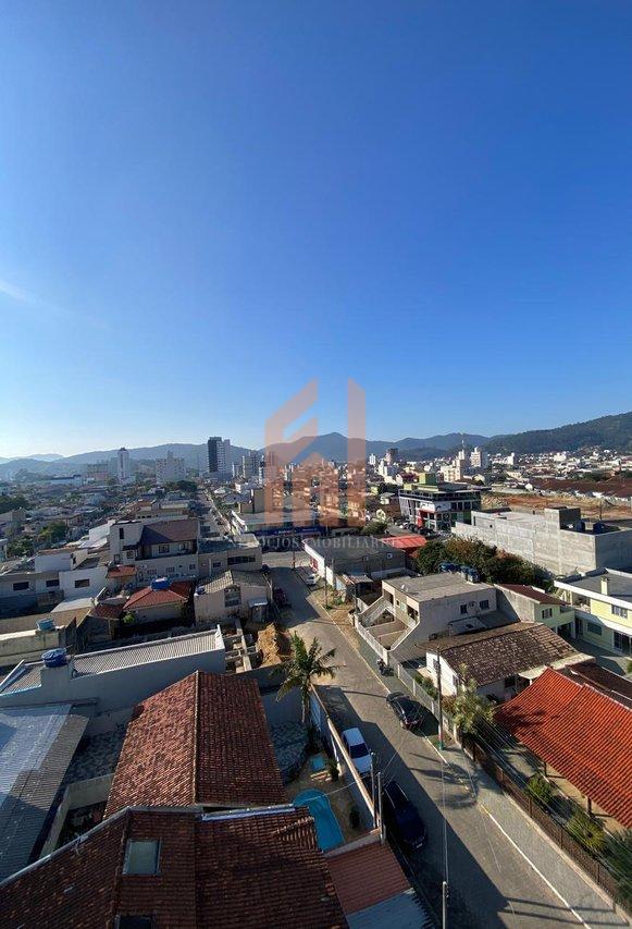 APARTAMENTO MOBILIADO | No Centro de Camboriú, andar alto com linda vista panorâmica - Camboriú - 