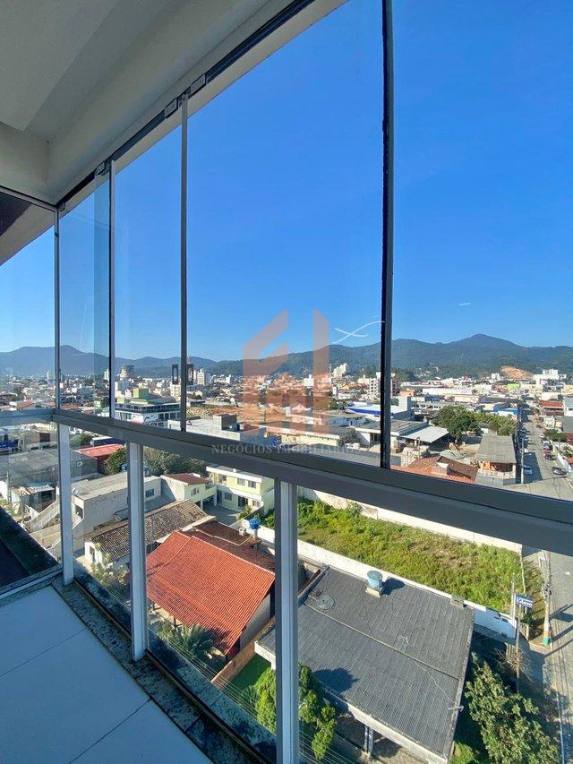 APARTAMENTO MOBILIADO | No Centro de Camboriú, andar alto com linda vista panorâmica - Camboriú - 