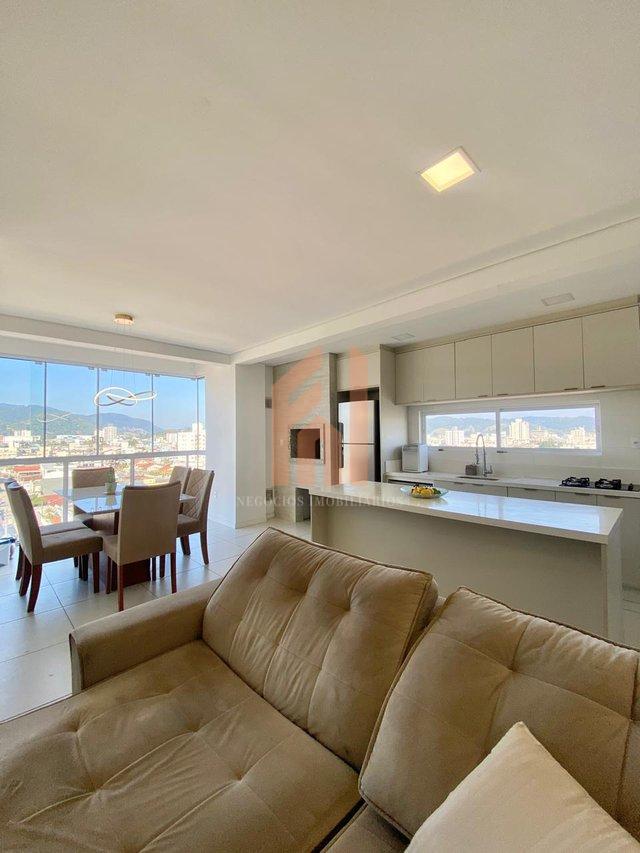 APARTAMENTO MOBILIADO | No Centro de Camboriú, andar alto com linda vista panorâmica - Camboriú - 
