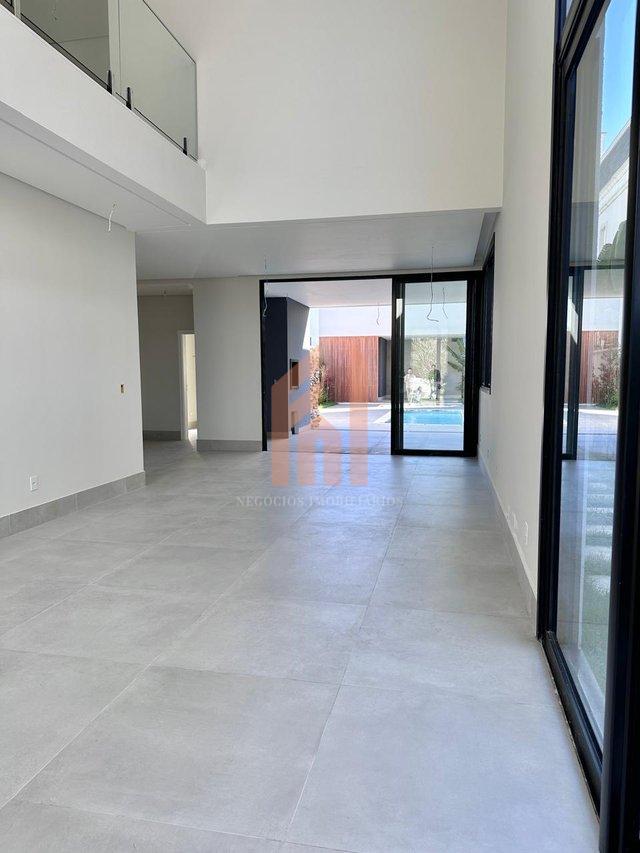 Casa à venda no Reserva Camboriú Golf Club - Camboriú - 