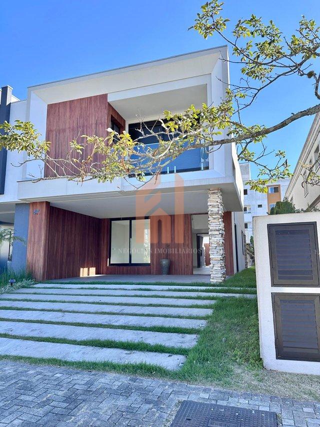 Casa à venda no Reserva Camboriú Golf Club - Camboriú - 