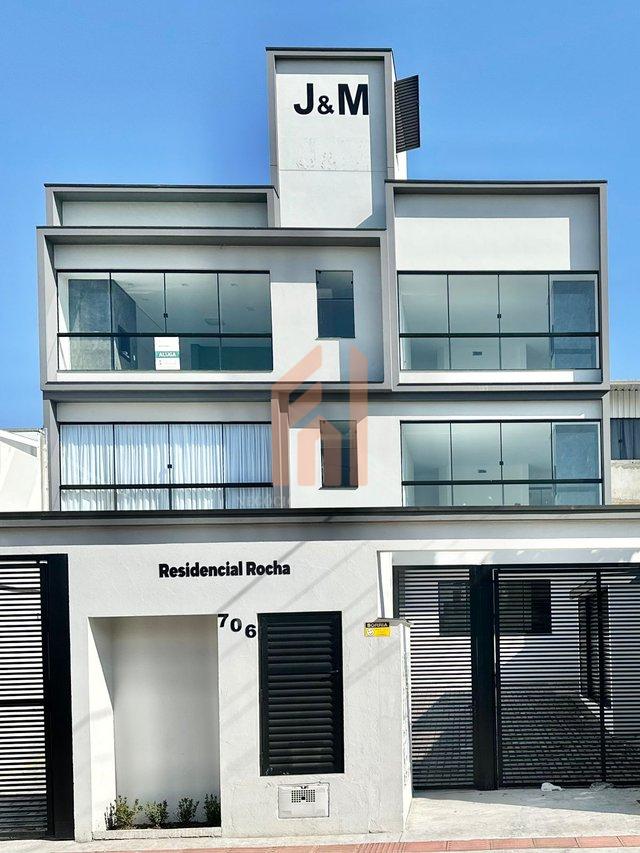 Apartamento térreo de 2 quartos sendo um suíte em rua calma - Camboriú - 