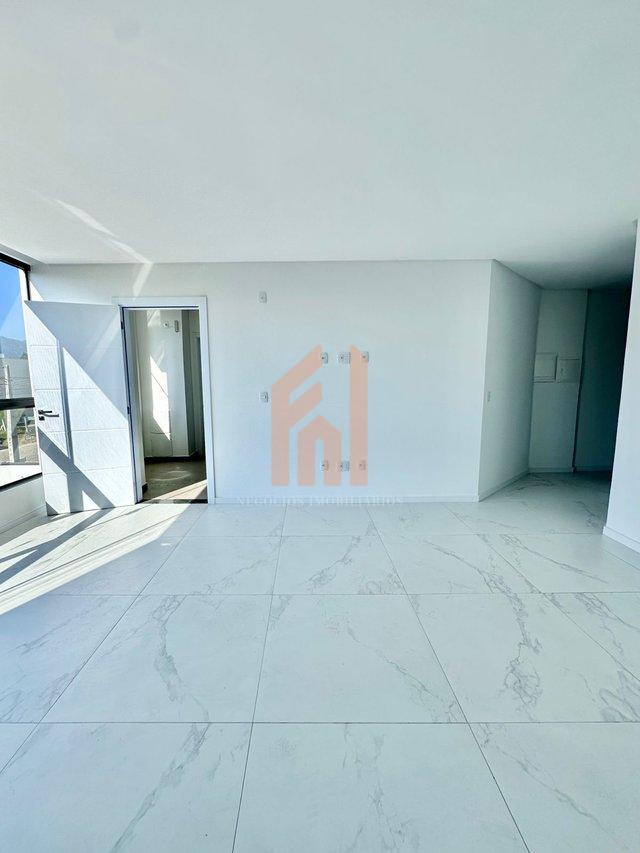 Apartamento térreo de 2 quartos sendo um suíte em rua calma - Camboriú - 