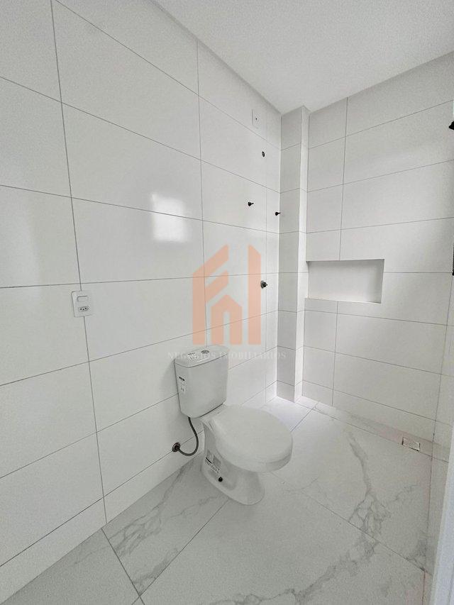 Apartamento térreo de 2 quartos sendo um suíte em rua calma - Camboriú - 