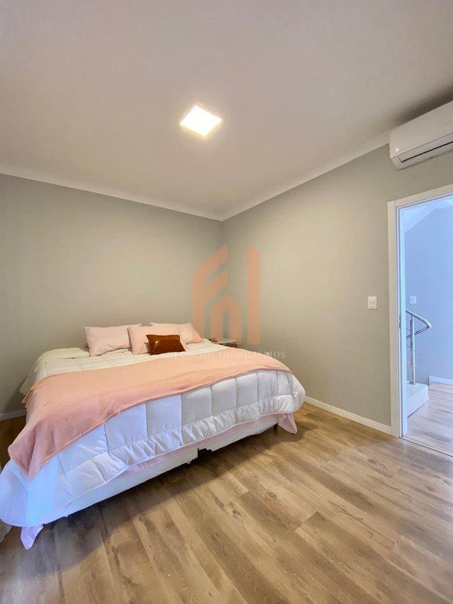 Casa em condomínio fechado | Semi mobiliada , 03 dormitórios e 02 vagas de garagem  Camboriú - 