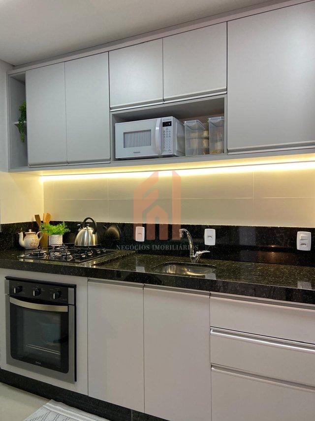 Apartamento semi mobiliado com fácil acesso a praia de Balneário Camboriú  Camboriú - 