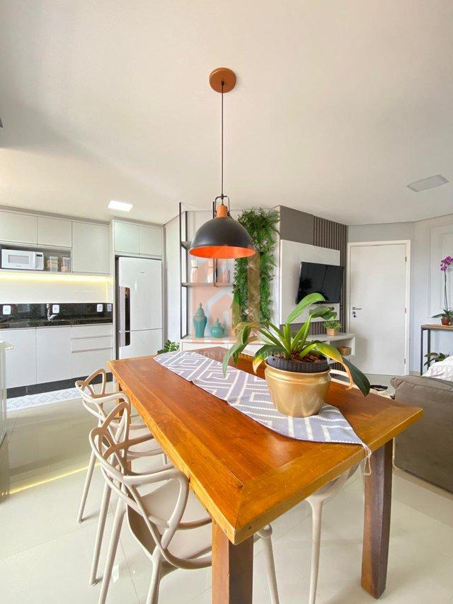 Apartamento semi mobiliado com fácil acesso a praia de Balneário Camboriú  Camboriú - 