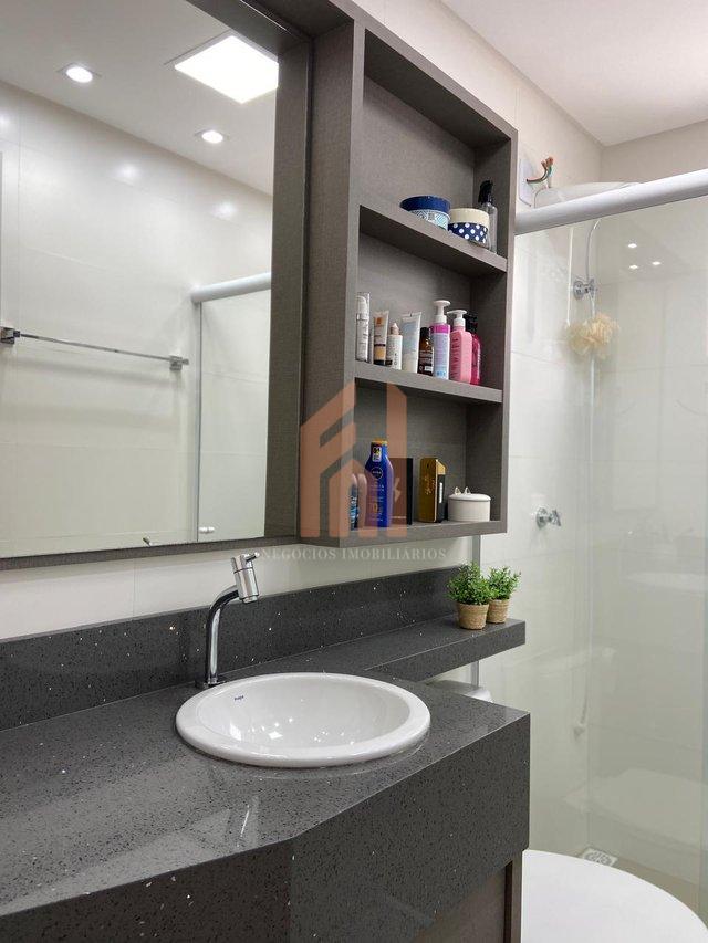 Apartamento semi mobiliado com fácil acesso a praia de Balneário Camboriú  Camboriú - 