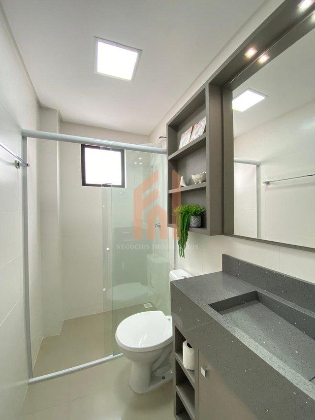 Apartamento semi mobiliado com fácil acesso a praia de Balneário Camboriú  Camboriú - 