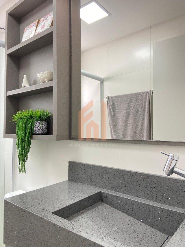 Apartamento semi mobiliado com fácil acesso a praia de Balneário Camboriú  Camboriú - 